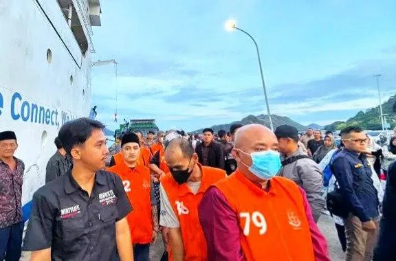 Kejari Natuna Pindahkan 15 Tahanan ke Lapas Tanjungpinang dan Batam, Perjalanan Laut 30 Jam Dikawal Ketat
