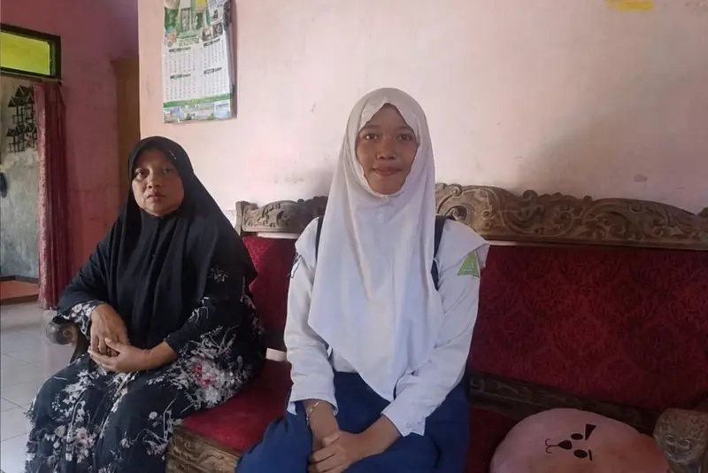 YBM PLN UIK Tanjung Jati B Lunasi Tunggakan Biaya Sekolah dan Beri Sembako untuk Pelajar Yatim di Jepara