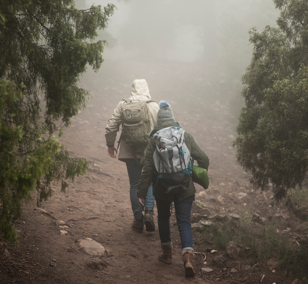 Dua Remaja Tersesat di Gunung Jantan Karimun Usai Ketiduran Saat Mendaki, Dievakuasi Tim Gabungan
