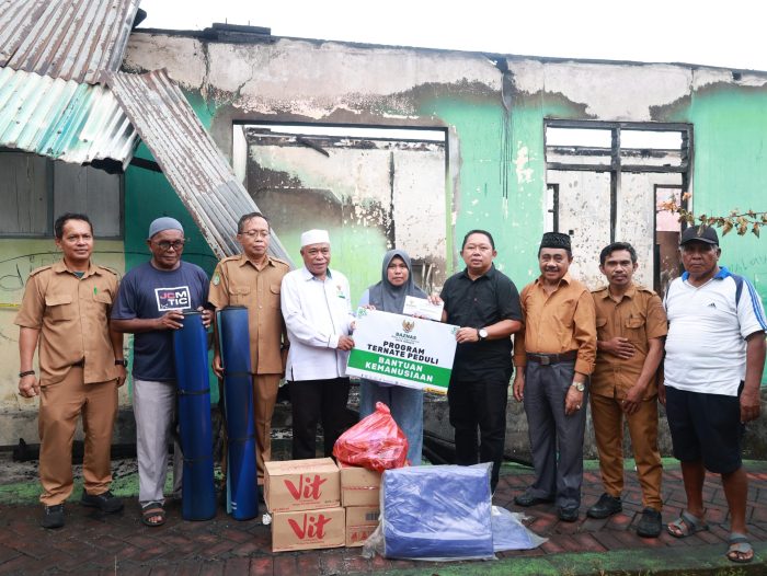 Sekda Ternate Salurkan Bantuan ke Korban Banjir dan Kebakaran, Instruksi Percepatan Penanganan Infrastruktur