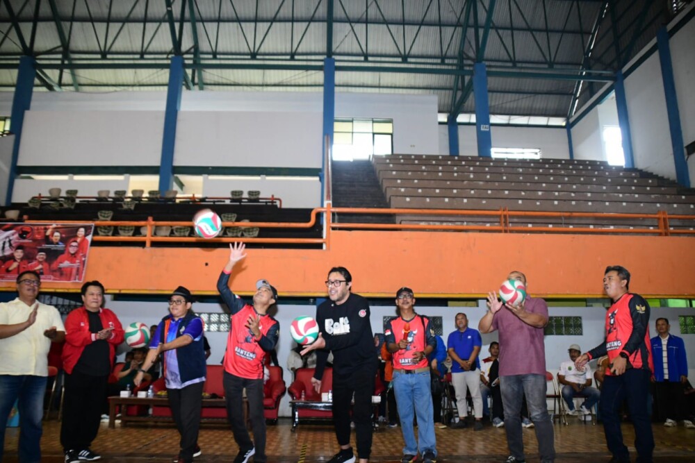 Turnamen Bola Voli Soekarno Cup 2026 di Indramayu Diikuti 32 Tim, Ono Surono Buka Langsung