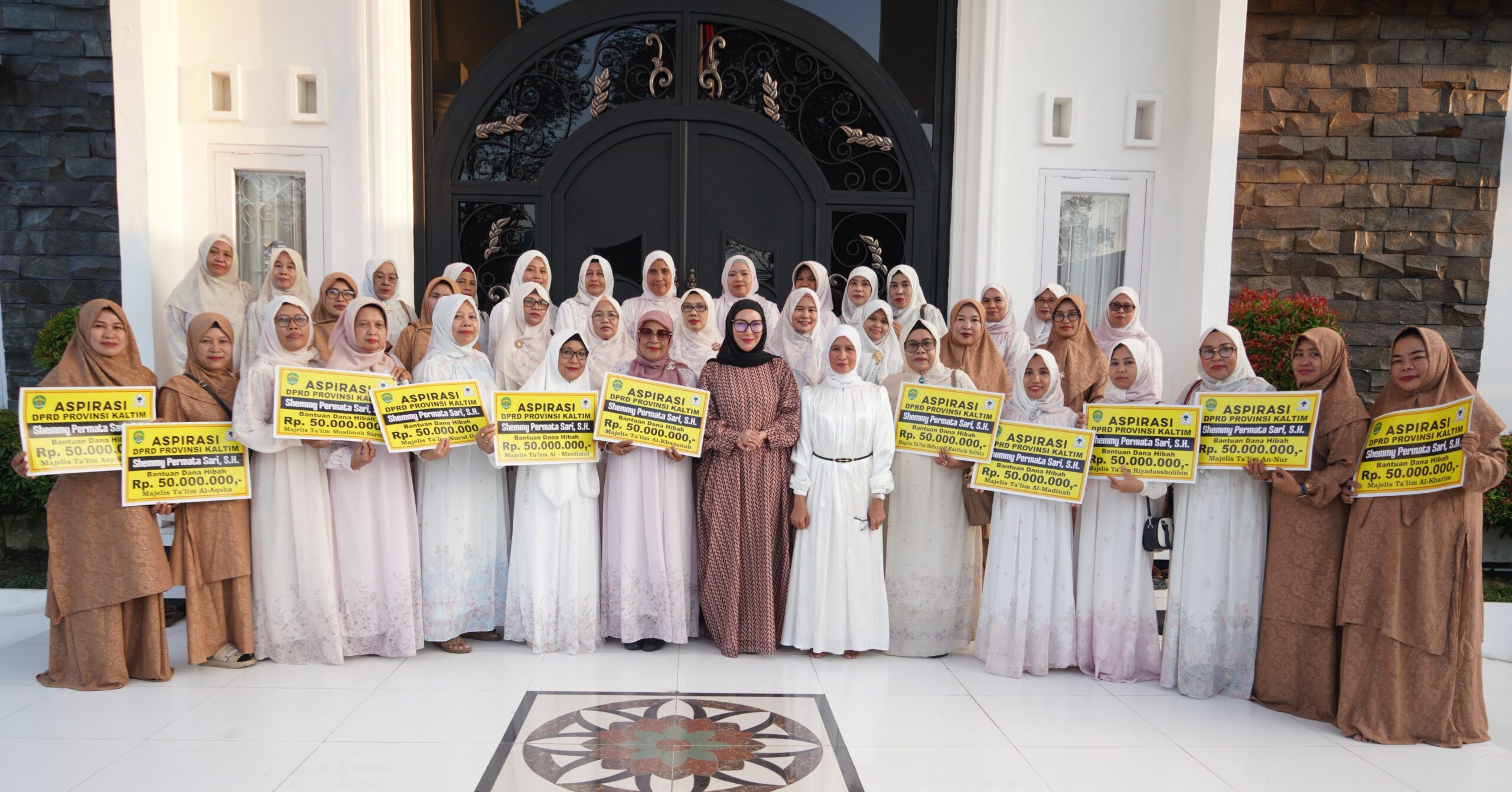 Bantuan Hibah Majelis Taklim di Bontang Diserahkan SPS, Anggota DPRD Kaltim: Syiar Islam Dimulai dari Rumah