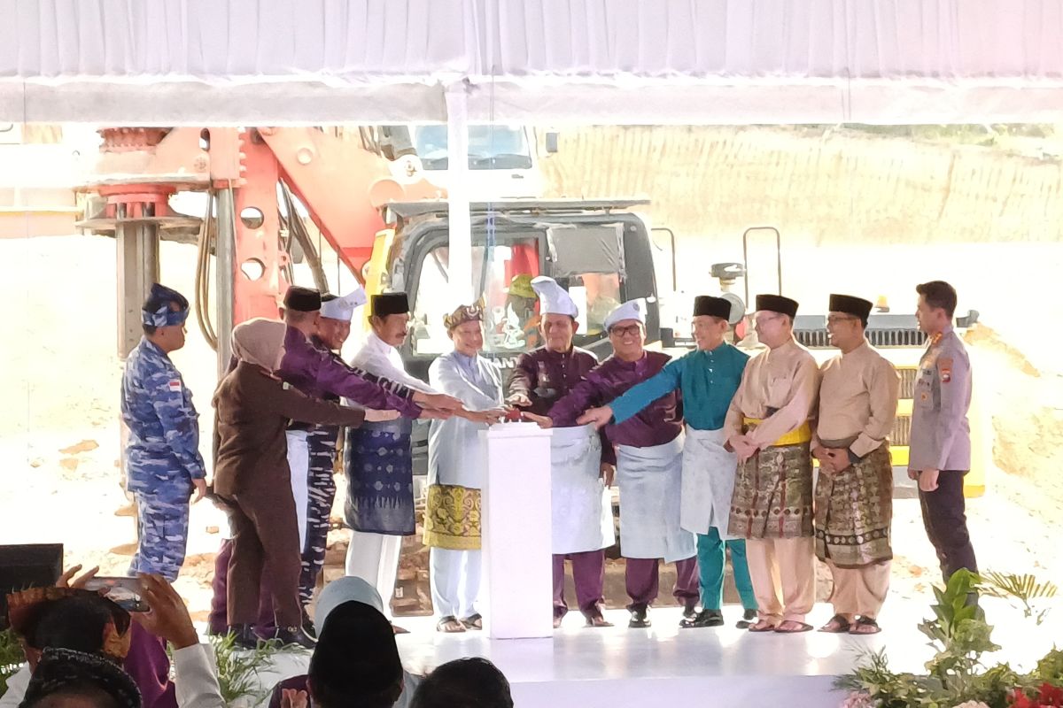 Mendagri Tito Letakkan Batu Pertama Museum Bahasa Nasional di Pulau Penyengat, Serap Anggaran Rp101 Miliar