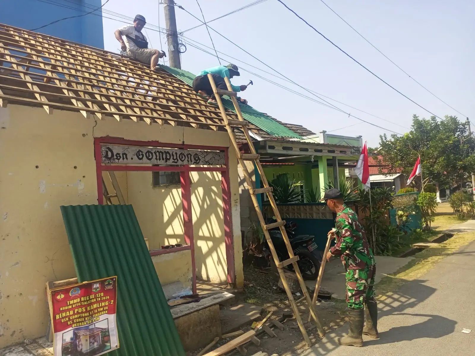 Renovasi Pos Kamling di Dusun Gompyong Dikebut Satgas TMMD dan Warga, Begini Kondisinya