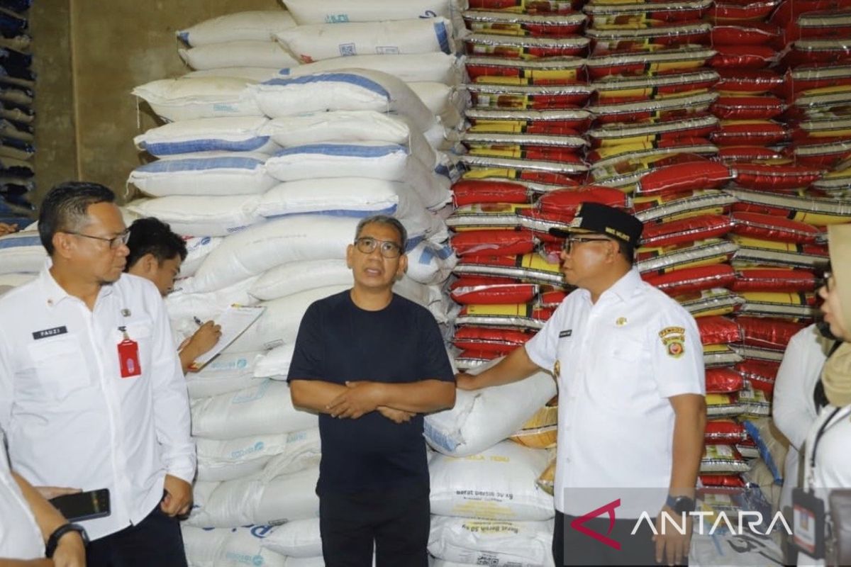 Wakil Wali Kota Samarinda Pastikan Stok Pangan dan BBM Aman Usai Sidak ke Distributor, Harga Mulai Turun