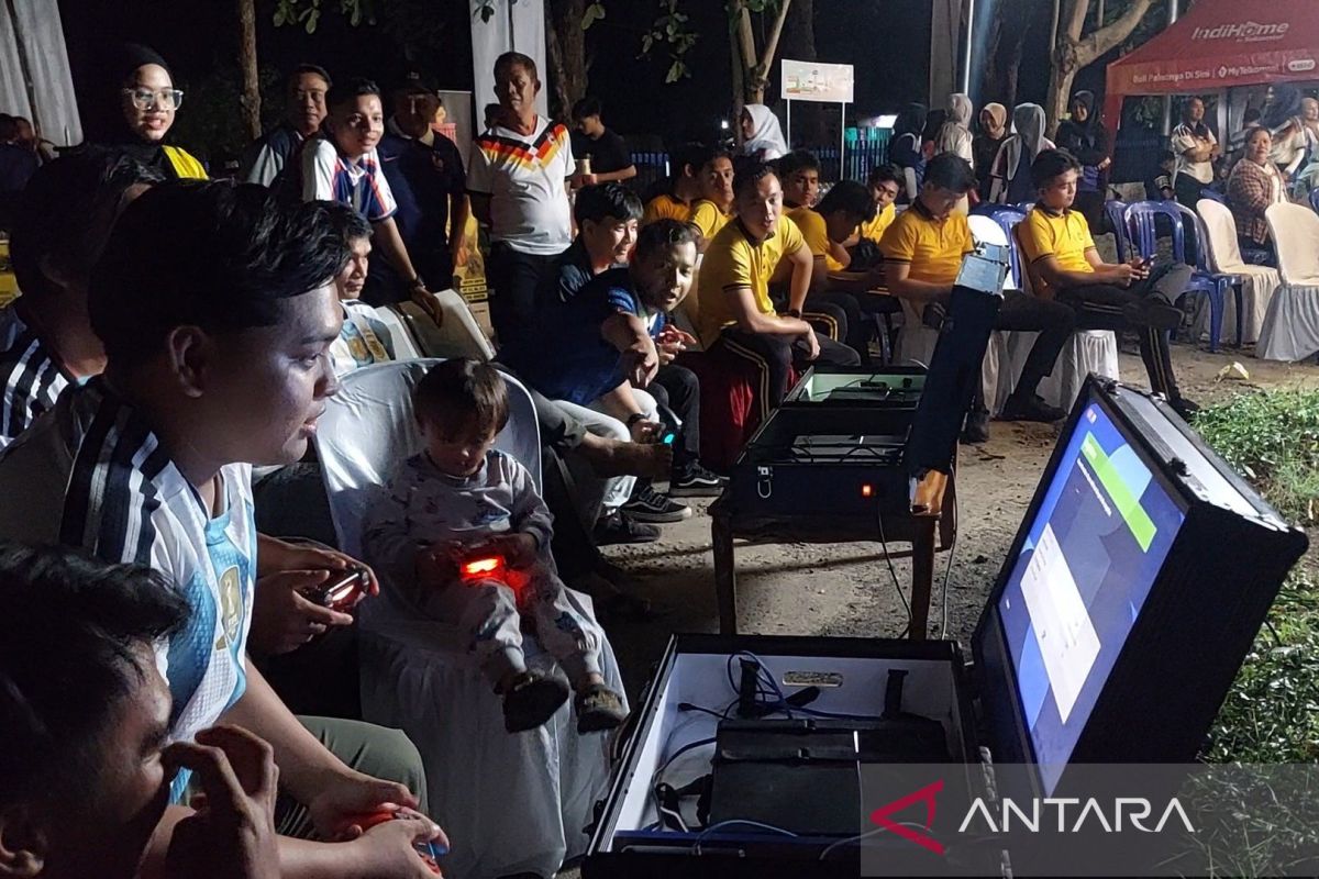Bupati Kaur Nobar Final Piala Dunia 2026 di Halaman Rumah Dinas, 120 Titik Tersebar di Bengkulu