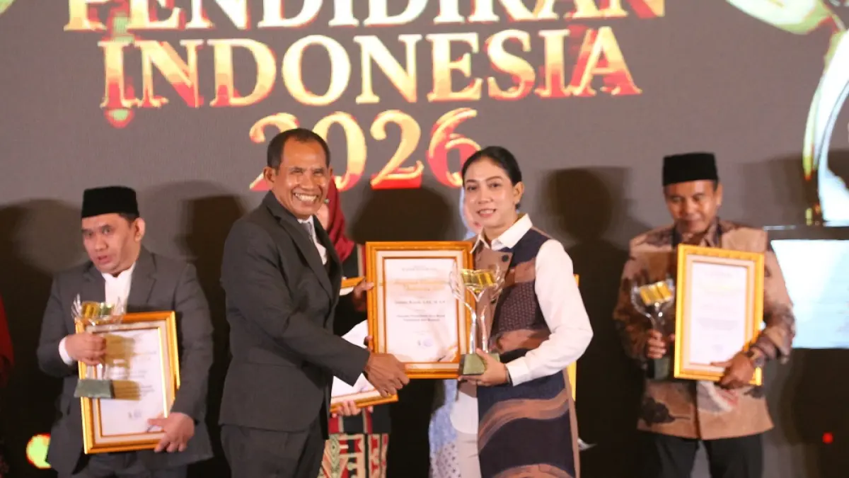 Penelaah Teknis Kebijakan Kemenbud Asal Semarang Irniatie Wanda Raih Anugerah Pendidikan Indonesia 2026