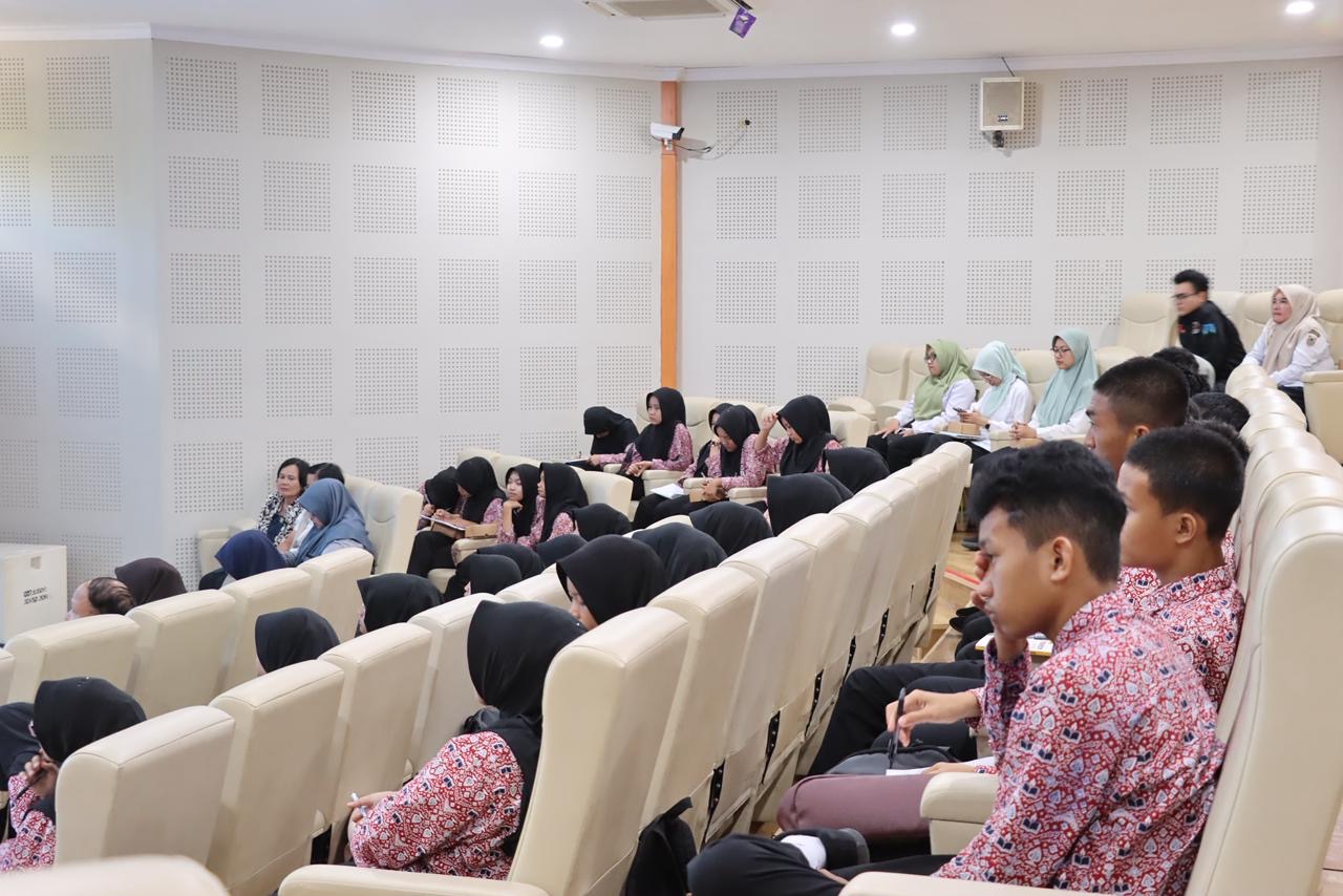 DP3AKB Kalsel dan BKOW Beri Penyuluhan Hukum ke Siswa Sekolah Rakyat Banjarbaru, Cegah Bullying dan Kekerasan