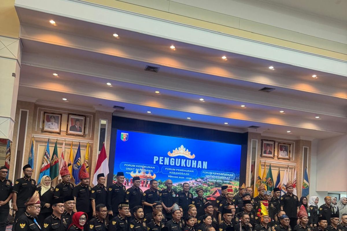 Gubernur Lampung Mirza Kukuhkan FPK Periode 2025-2029, Titip Pesan Jaga Kerukunan di Bumi Ruwa Jurai