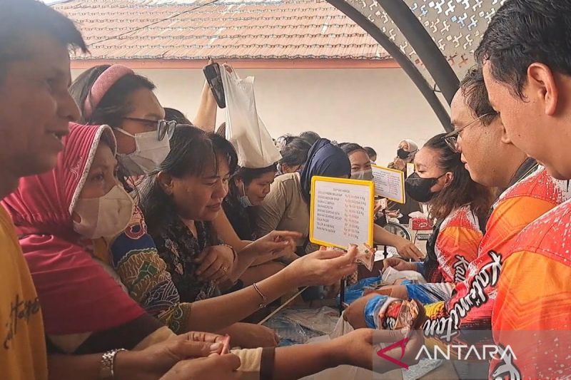Pemkab Gunung Mas Gelar Gerakan Pangan Murah di Kuala Kurun, 3 Ton Beras Premium Disubsidi