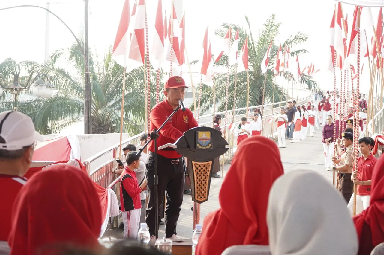 Pemprov Jambi Pasang 10.000 Bendera Merah Putih di Jembatan Gentala Arasy, Gubernur: Kita Jaga Simbol Kebersamaan