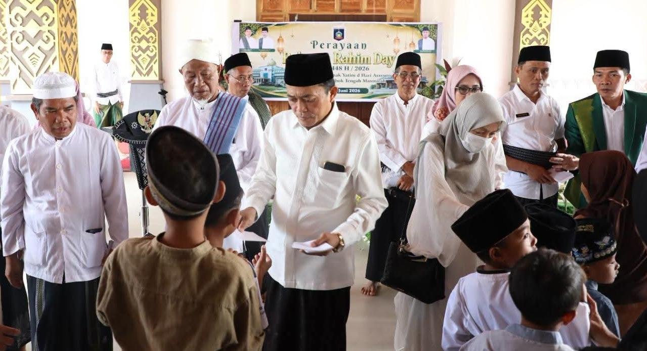 Tradisi Rahman Rahim Day di Lombok Tengah, Pemkab Santuni 3.600 Anak Yatim di 12 Kecamatan