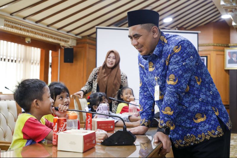 Belajar Birokrasi Pemerintahan, Belasan Siswa TK di Semarang Bertemu Wagub Jateng Taj Yasin Maimoen