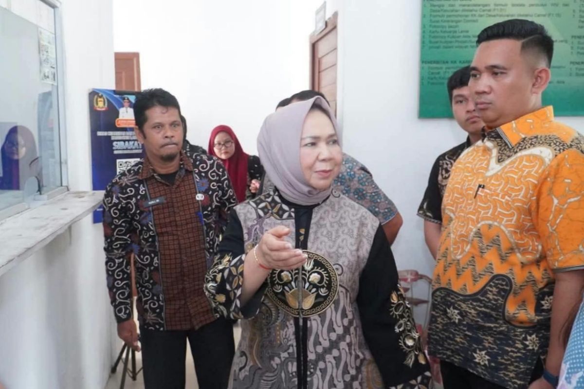 Plt Bupati Langkat Sidak Kantor Camat Hinai, Minta Toilet dan Dapur Segera Dibenahi
