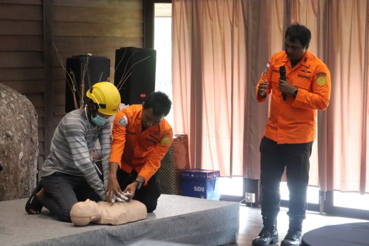KPP Natuna Latih Komunitas Maritim Pertolongan Pertama di Perairan Kepulauan Riau