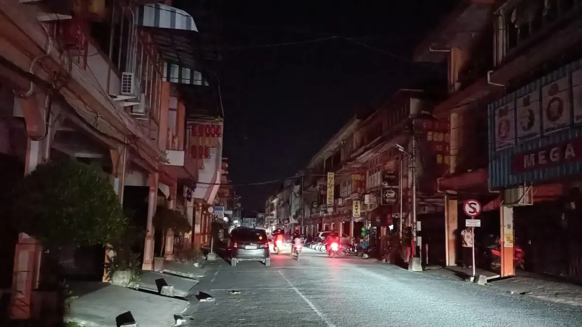 Singkawang Gelap Berjam-jam, Ratusan Warga Keluhkan Pemadaman Listrik Mendadak dan Desak PLN Beri Kompensasi