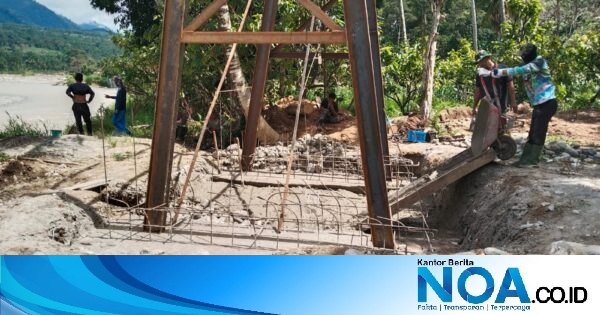 TNI dan Warga Gotong Royong Cor Lantai Jembatan Beton di Bunga Melur Aceh Tenggara, Progres Capai 51 Persen