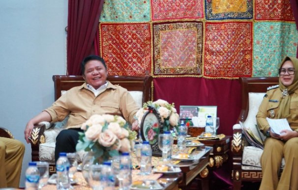 Gubernur Sumsel Herman Deru Terima Audiensi Plt Bupati Muara Enim, Bahas Penyelarasan Program Pembangunan Daerah