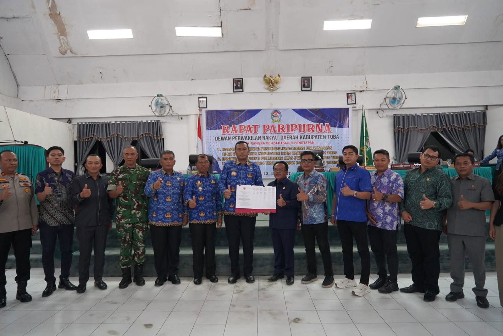 DPRD Toba dan Pemkab Sahkan Dua Perda Baru, Bupati Apresiasi Sinergi Eksekutif-Legislatif
