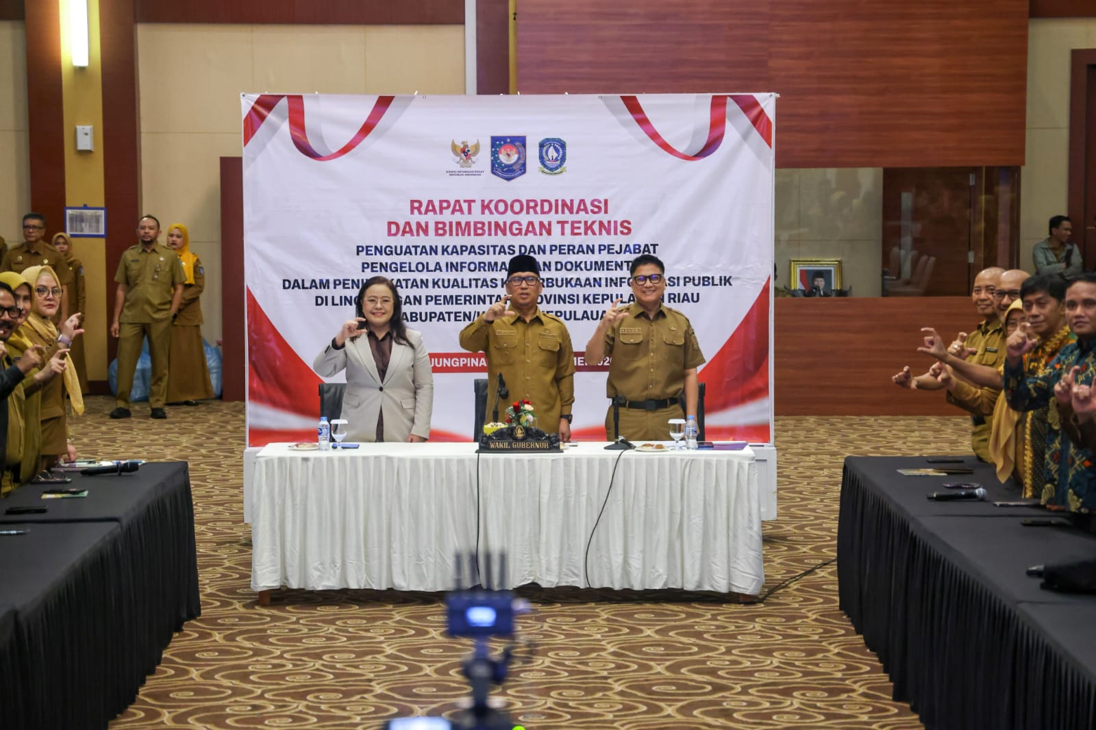 Wagub Kepri Dorong Seluruh OPD Raih Predikat Informatif, Targetkan Indeks Keterbukaan Informasi Tak Sekadar Angka
