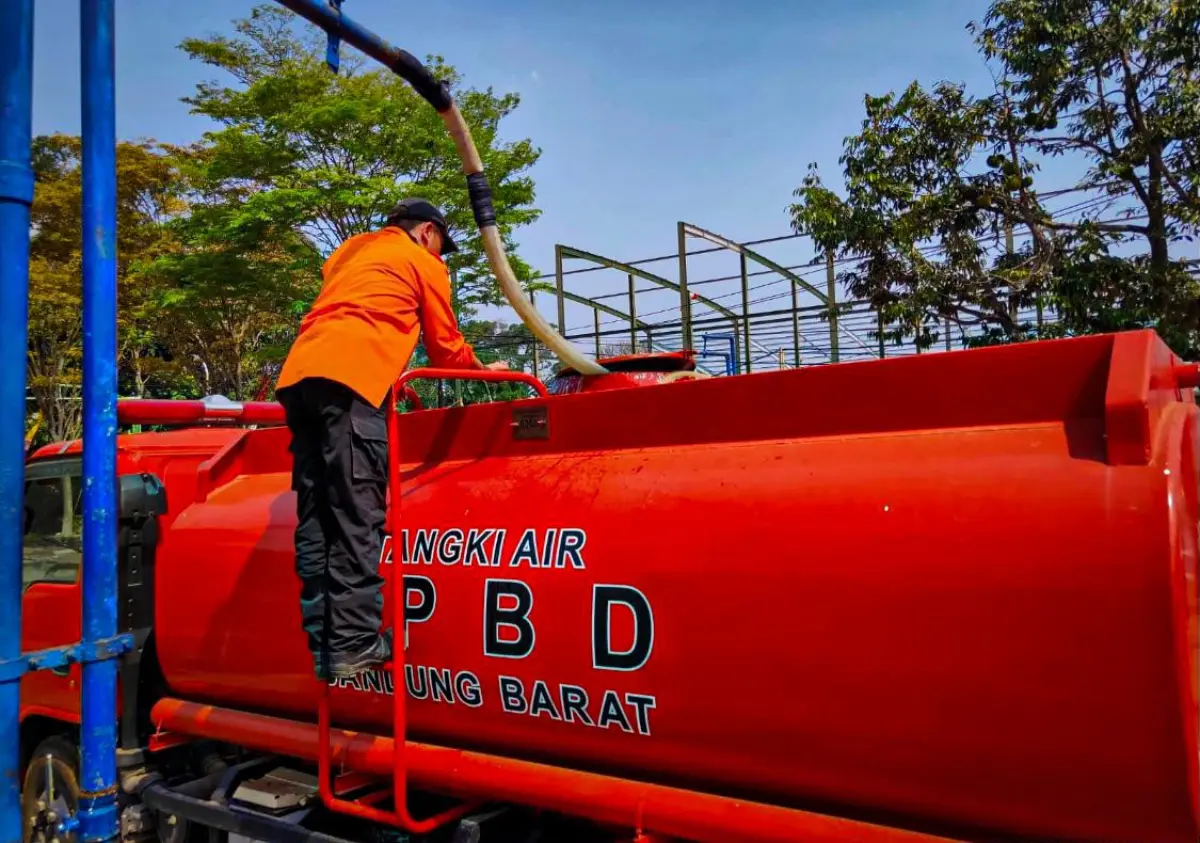 Bupati Bandung Barat Jeje Ritchie Ismail Minta Destana dan OPD Sigap Tangani Wilayah Terdampak Kekeringan, Distribusi Air Bersih Dievaluasi