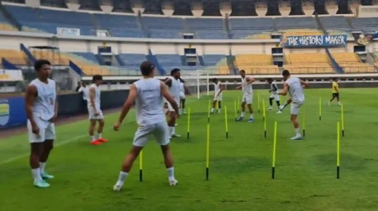 Persib Bandung Tak Mau Pikirkan Pesta Juara, Fokus Penuh Bungkam Persijap di GBLA demi Gelar Ketiga Beruntun
