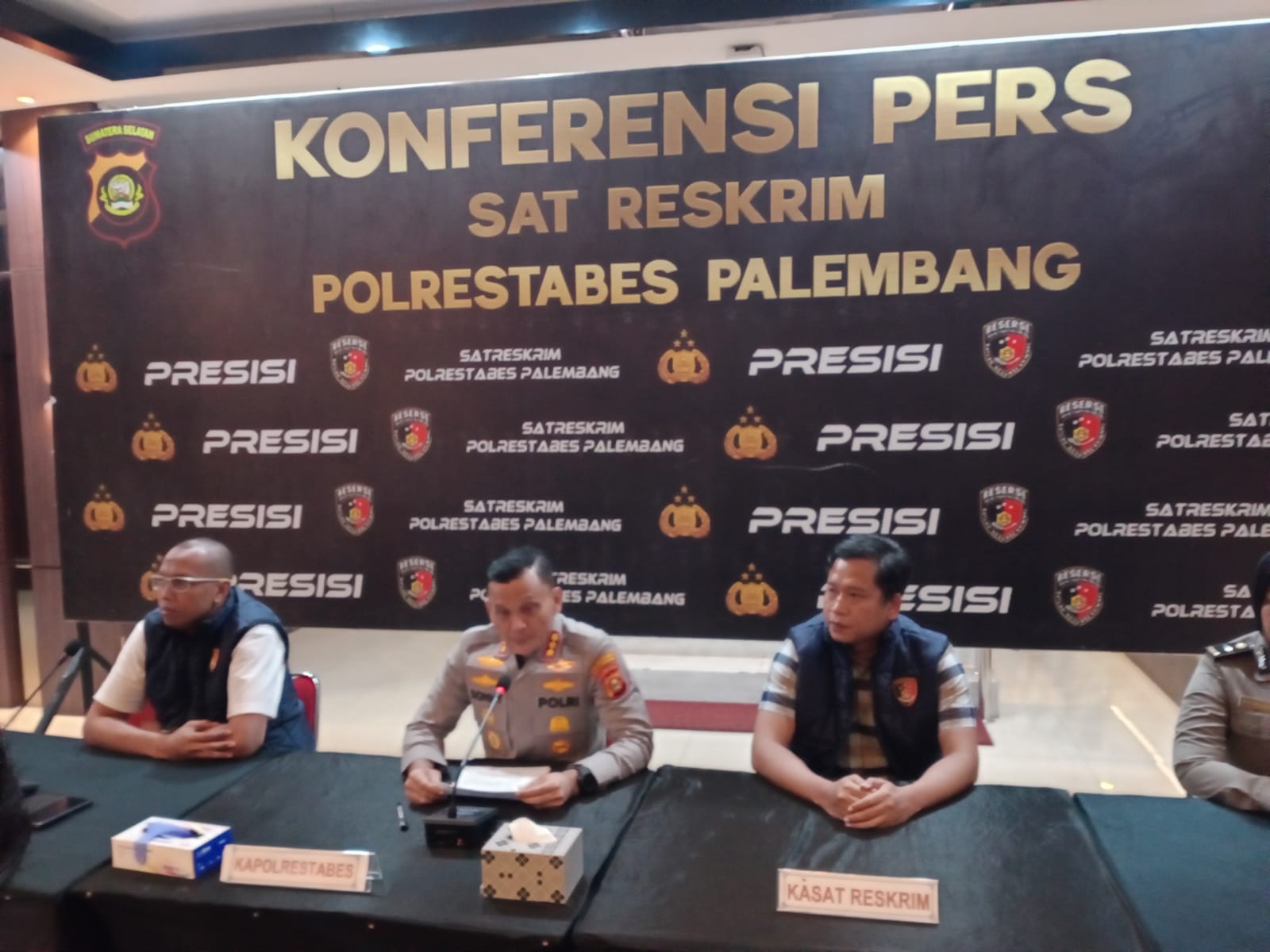 Pengusaha Palembang Pukul Sopir Pakai Kayu Hingga Viral, Polisi Tetapkan Direktur PT Catur Putra Manggala Sebagai Tersangka
