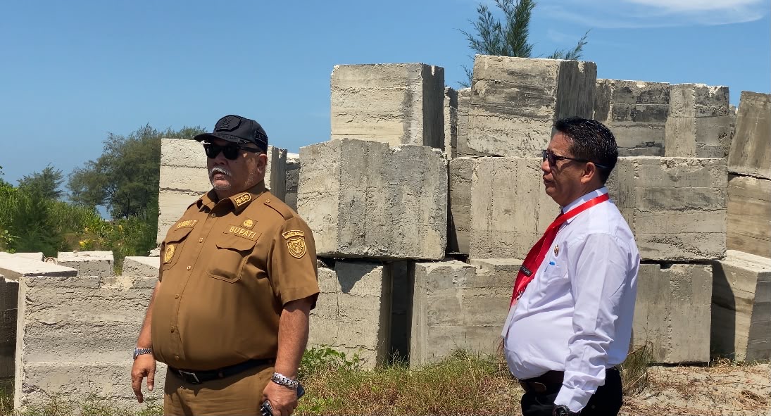 Pemkab Bengkulu Selatan Kucurkan Rp1,4 Miliar Pasang 700 Beton Pengarah Arus di Muara Air Manna, Libatkan Nelayan