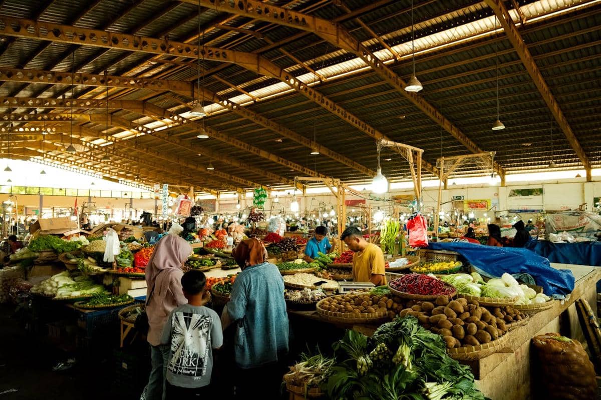 Ekonomi Jabar Tumbuh tapi Daya Beli Kelas Menengah Masih Tertekan, Deflasi Juli 2026 Tak Cukup Dongkrak Konsumsi