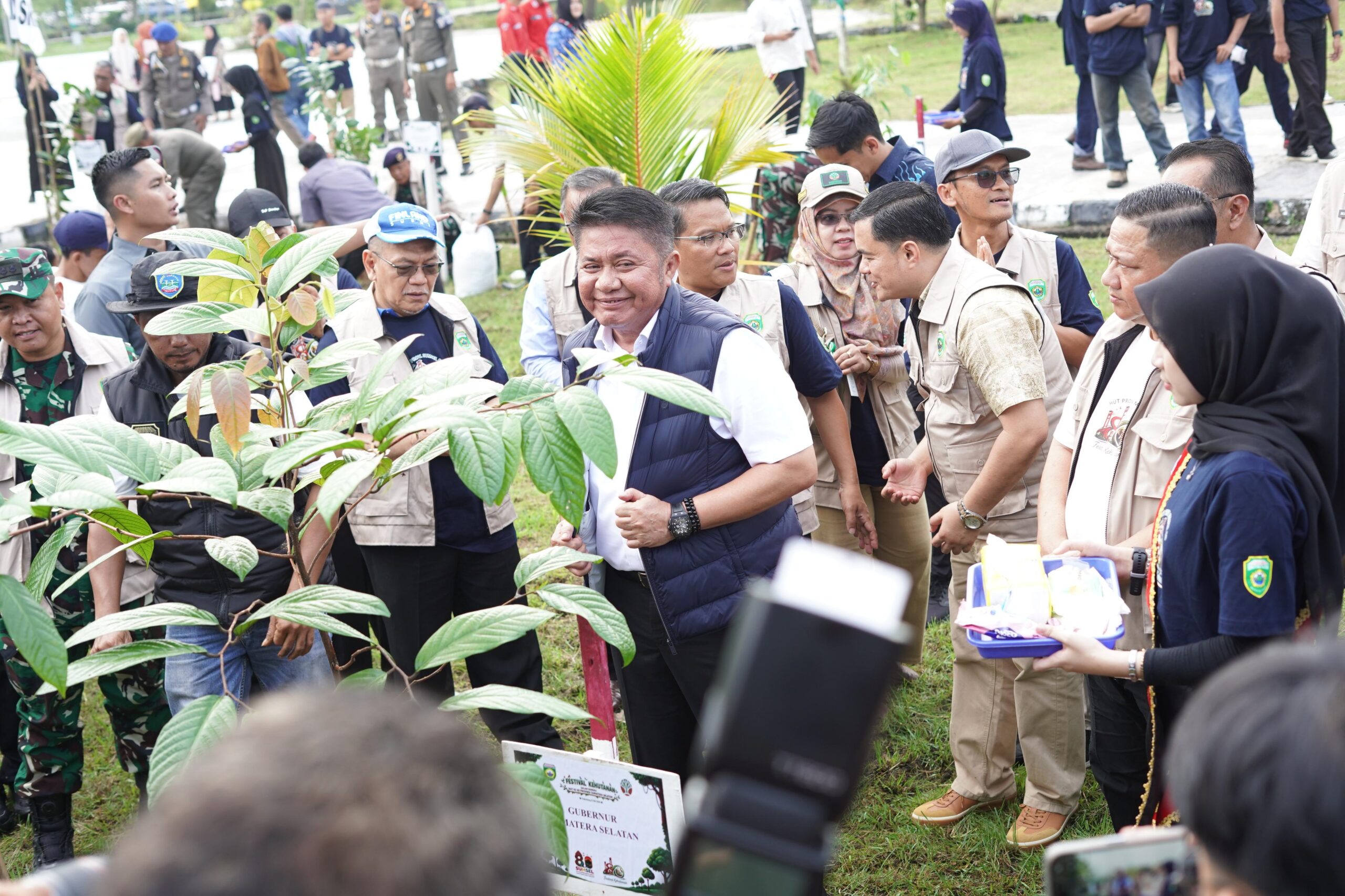 Gubernur Sumsel Herman Deru Sebut Kayu Jelutung dan Merbau Kian Langka, Ajak Mahasiswa Jadi Garda Terdepan Pelestarian Hutan