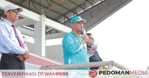 Wakil Bupati Wajo Baso Rahmanuddin Lepas Kontingen Porsenijar PGRI ke Sidrap, Targetkan Prestasi dan Sportivitas