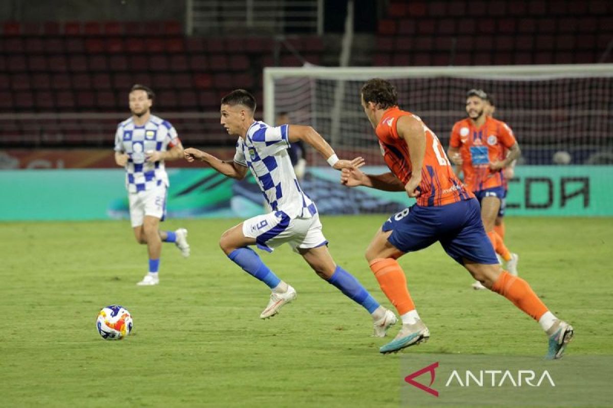 Luka Menalo Terpilih Shopee Star of The Match, Persib Bandung Hadapi Dewa United di Si Jalak Harupat