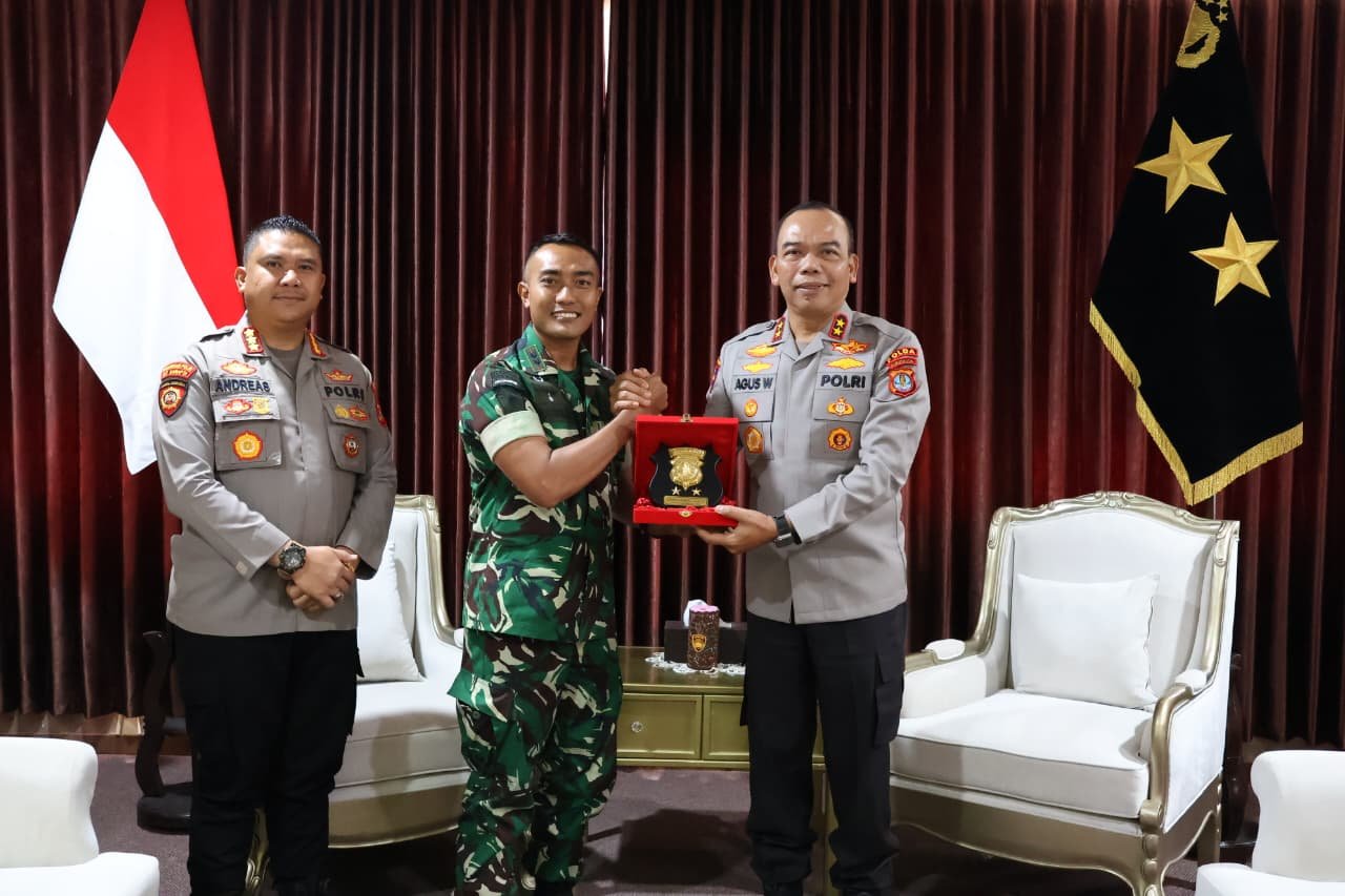 Kapolda Kaltara dan Danyonif 880/Banuanta Perkuat Sinergi TNI-Polri demi Stabilitas Keamanan di Kalimantan Utara