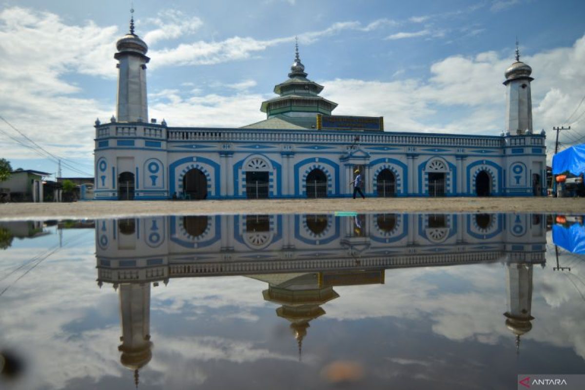 Jadwal Sholat Wilayah Kota Padang Hari Ini Jumat 12 Juni 2026, Subuh Pukul 04.53 WIB