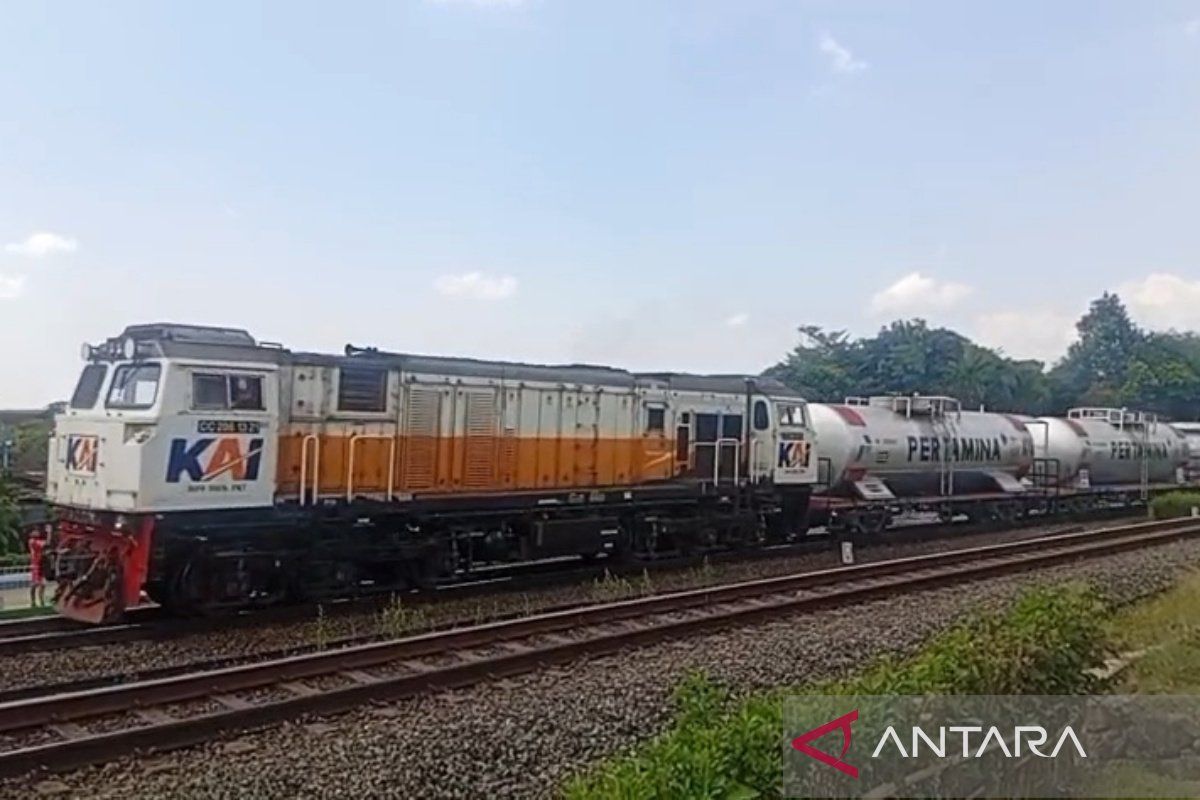 KAI Daop 5 Purwokerto Angkut 690.704 Ton Barang Sepanjang Semester I 2026, Didominasi Semen dan BBM