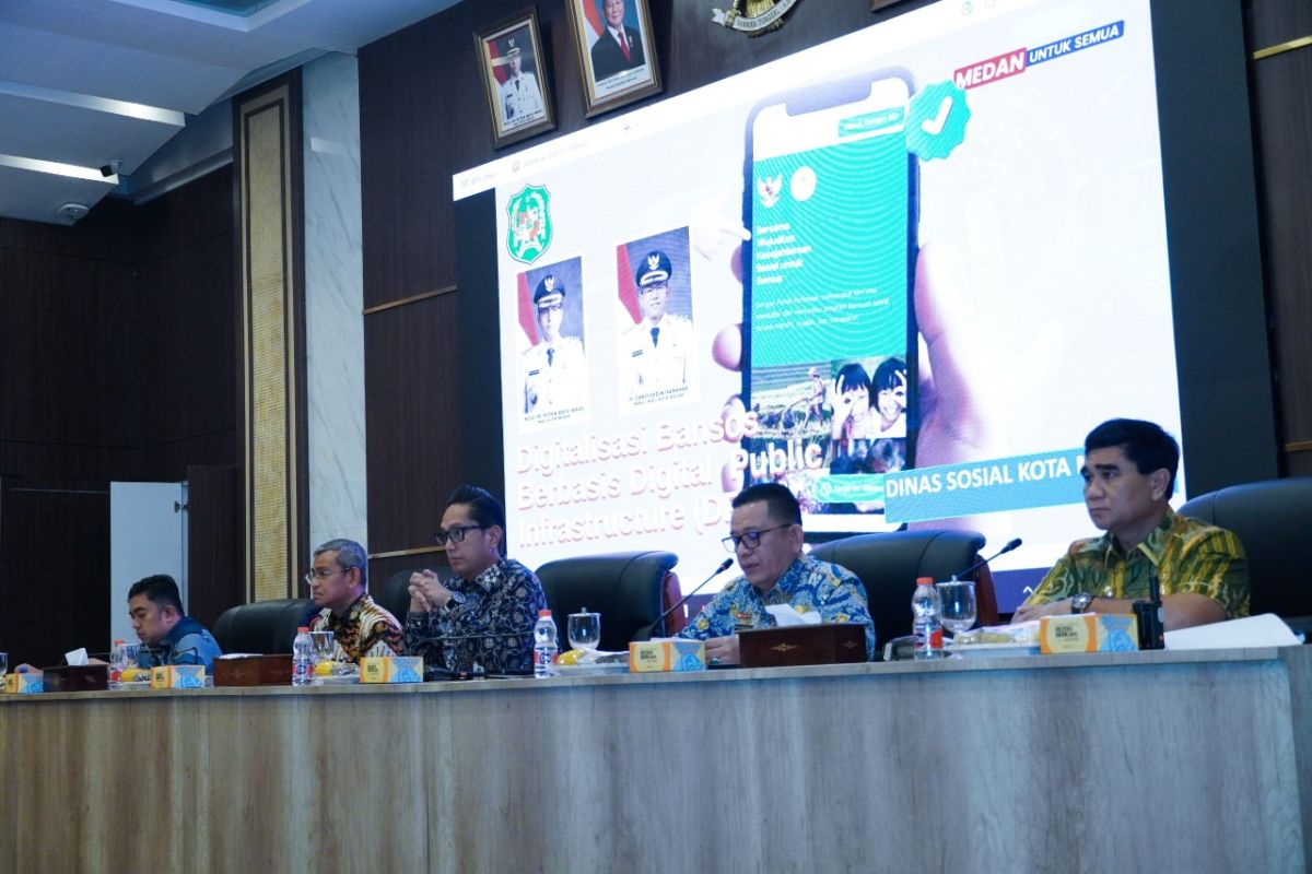 Wali Kota Medan Percepat Portal Perlinsos, Target Pendaftaran Bansos Tuntas dalam 2 Bulan