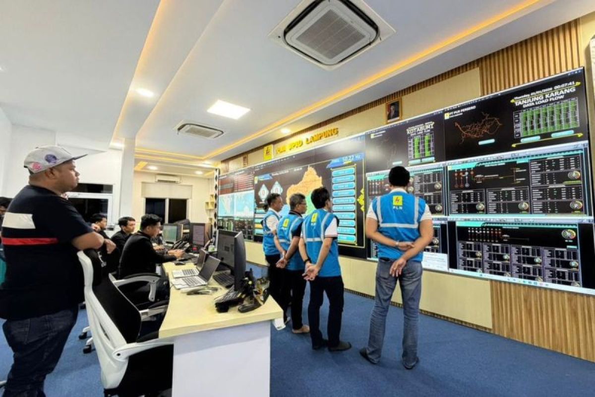 Gangguan Interkoneksi Sumatera, PLN Lampung Pulihkan 100 Persen Sistem Kelistrikan Sejak Sabtu Pagi