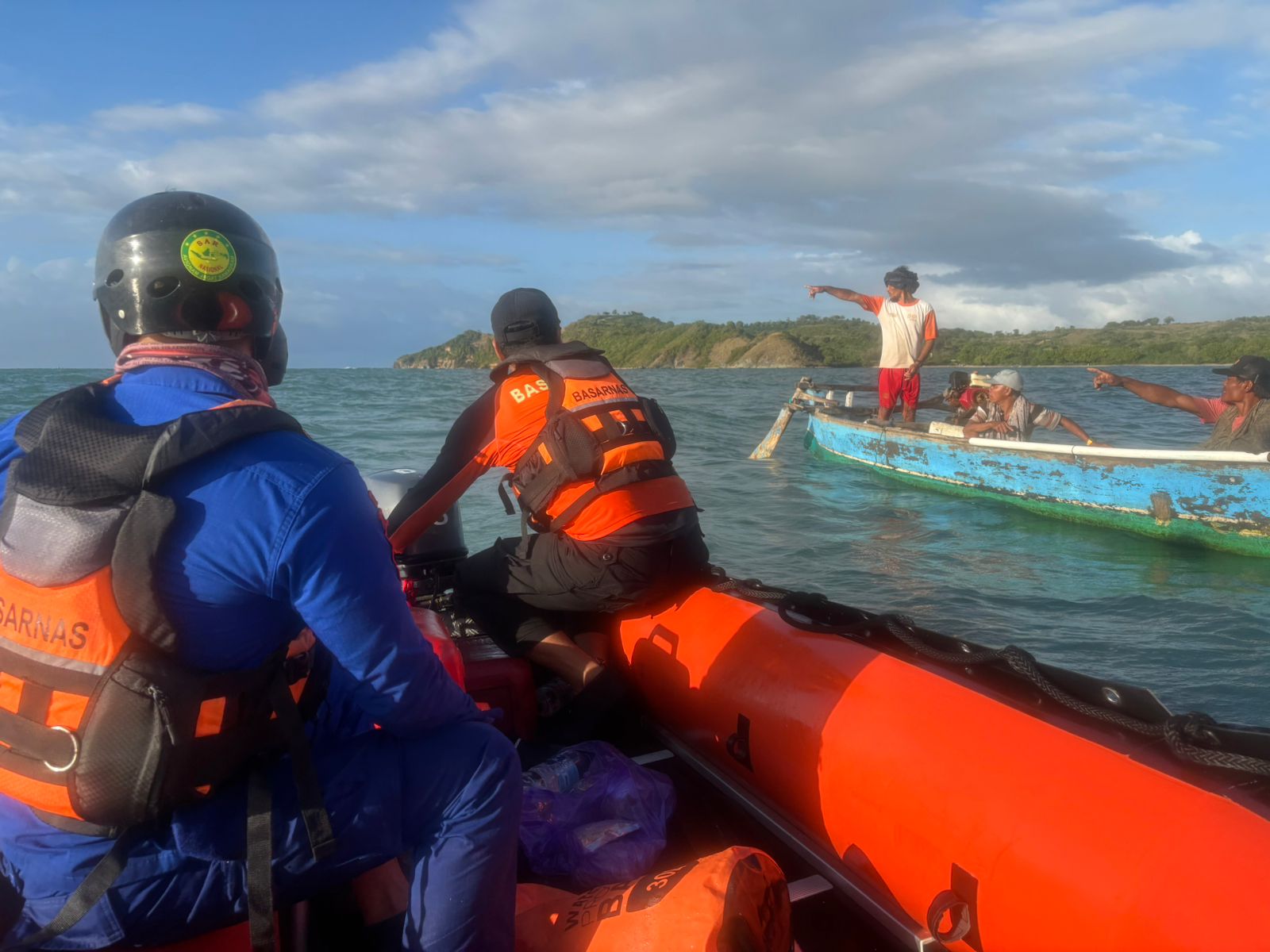 Nelayan Hilang di Perairan Teluk Awang, Tim SAR Gabungan Sisir Lokasi Temuan Sampan Kosong