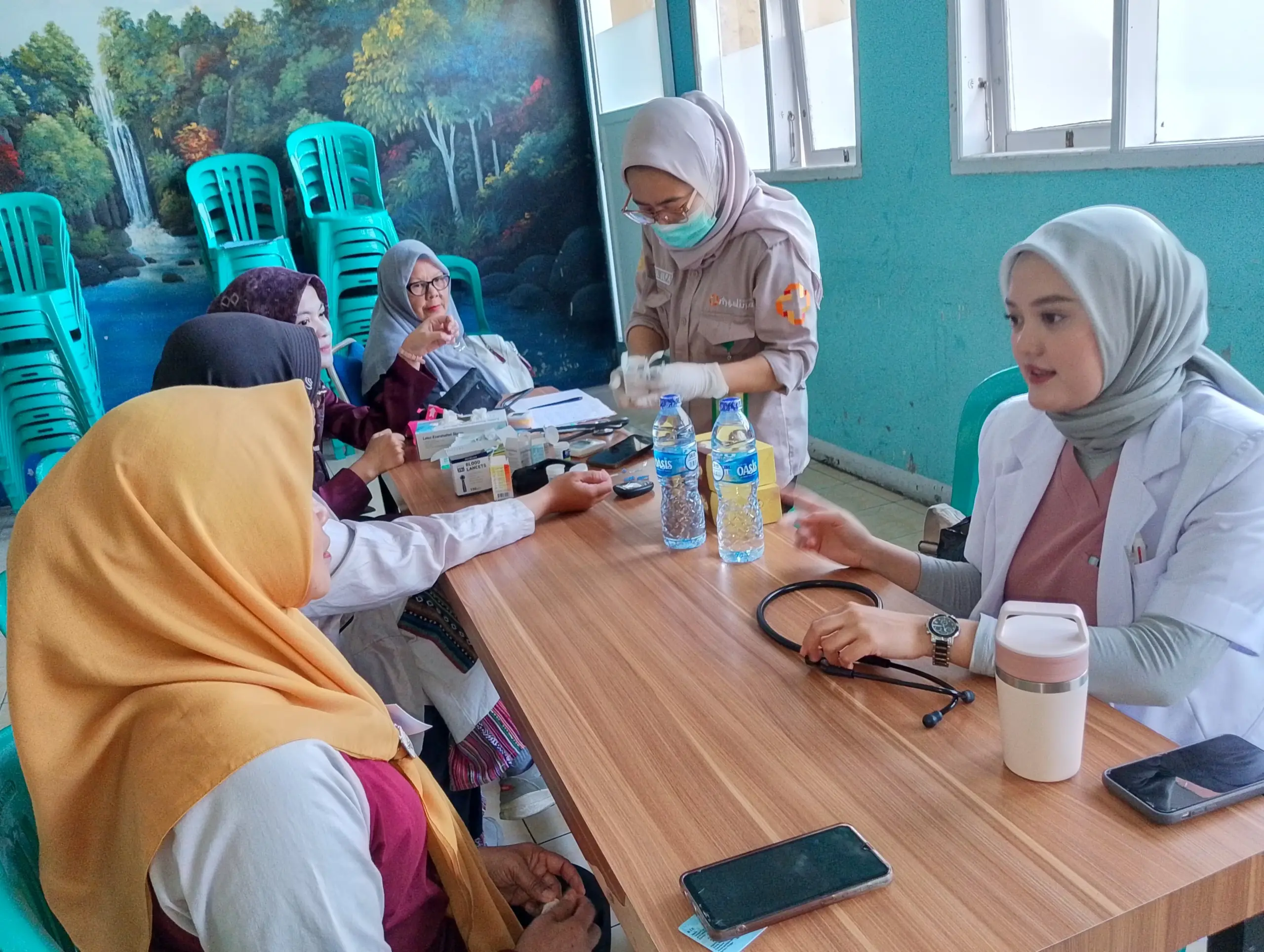 Alumni SMPN 1 Garut Gelar Cek Kesehatan Gratis untuk 180 Peserta, Libatkan Angkatan 1969 hingga 2003