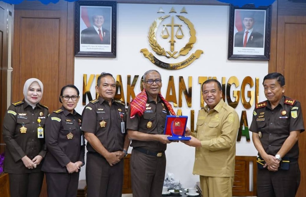Bupati Karo Antonius Ginting dan Kajati Sumut Muhibuddin Sepakat Perkuat Tata Kelola Pemerintahan yang Bersih