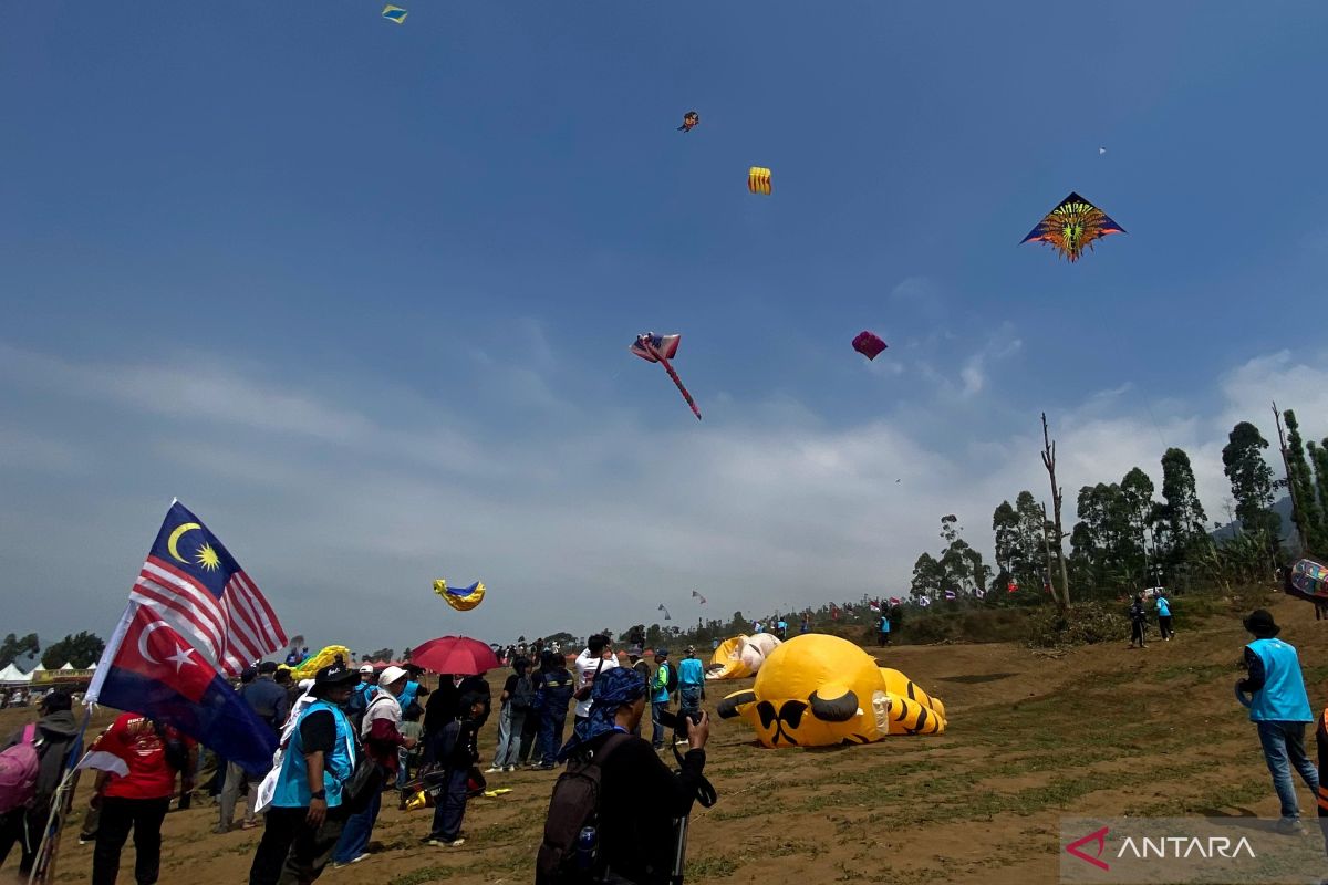 Festival Layang-Layang Internasional 2026 di Garut Diikuti Pelayang dari 12 Negara, Angin Pegunungan Jadi 