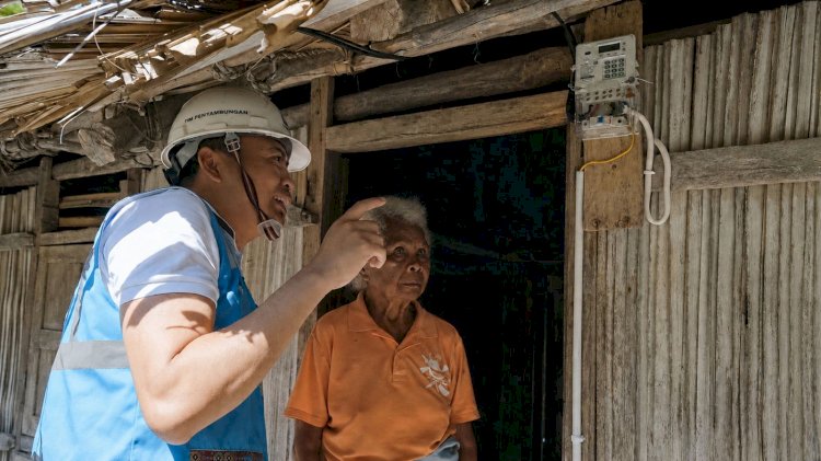 149 Keluarga di Desa Noemuke NTT Kini Nikmati Listrik PLN 24 Jam, Buka Akses Pendidikan dan Ekonomi Baru