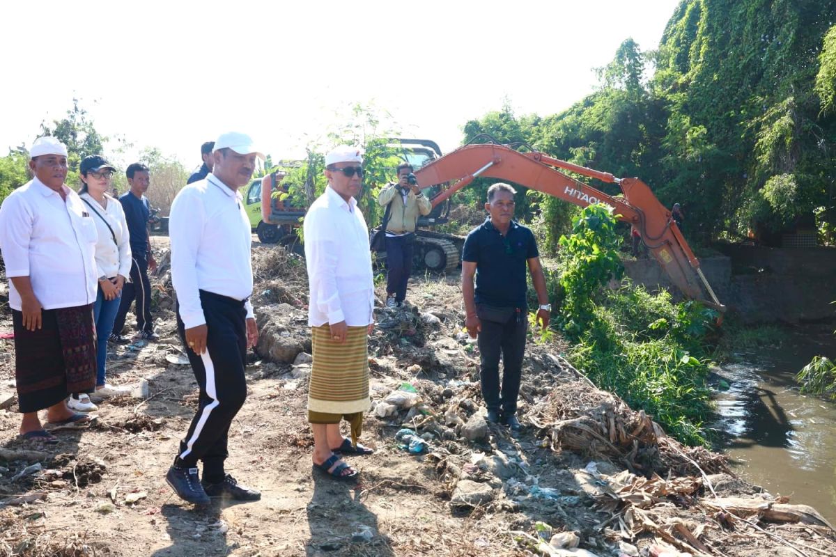 Pemkot Denpasar Normalisasi 40 Titik Sungai dan Drainase, Target Rampung Akhir Oktober 2026
