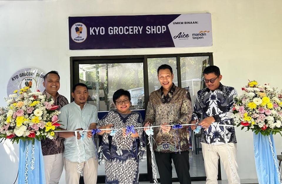 Bank Mandiri Taspen Resmikan Toko Aice Mantap di Manado, Pensiunan POLRI Jadi Wirausaha Baru
