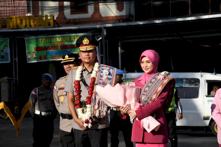 Tradisi Pedang Pora dan Natoni Sambut Wakapolda NTT Brigjen Pol Faizal di Mapolda Kupang, Awali Tugas di Bumi Flobamorata