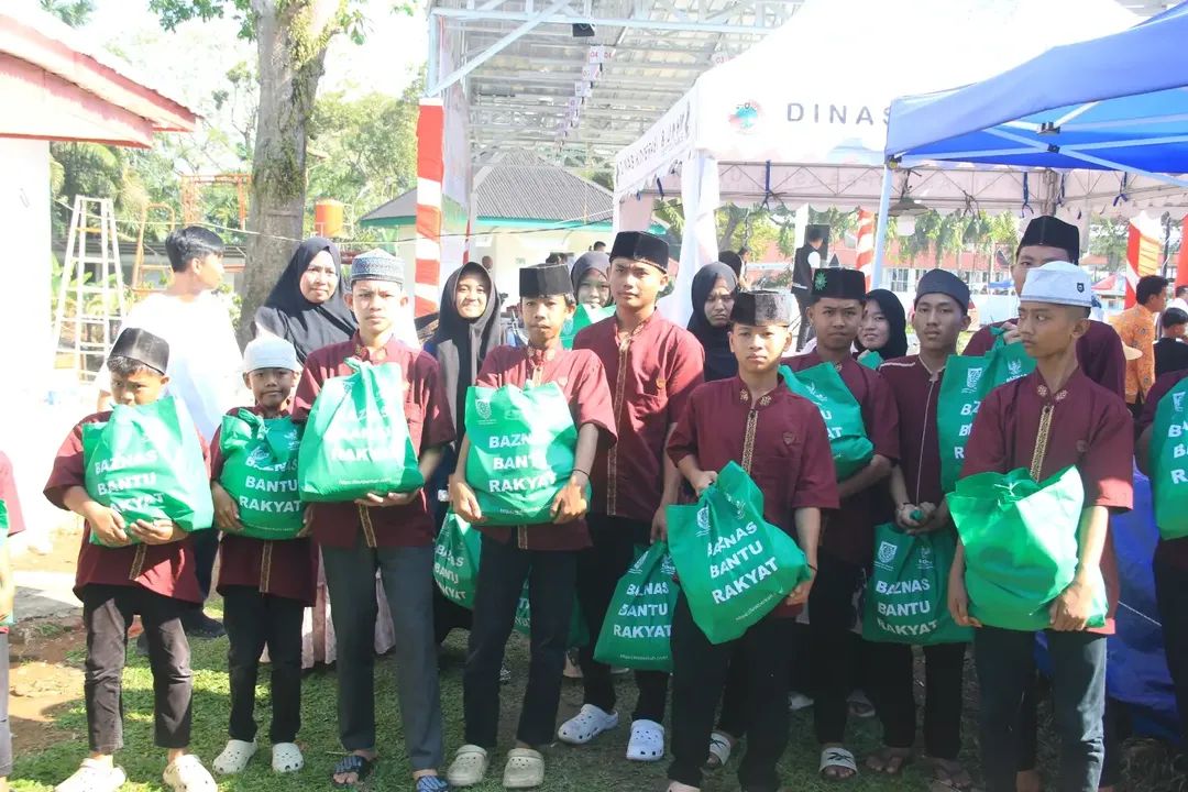 BAZNAS Bengkulu Salurkan 179 Paket Sembako ke Anak Yatim di Balai Buntar, Semarakkan Hari Koperasi ke-79