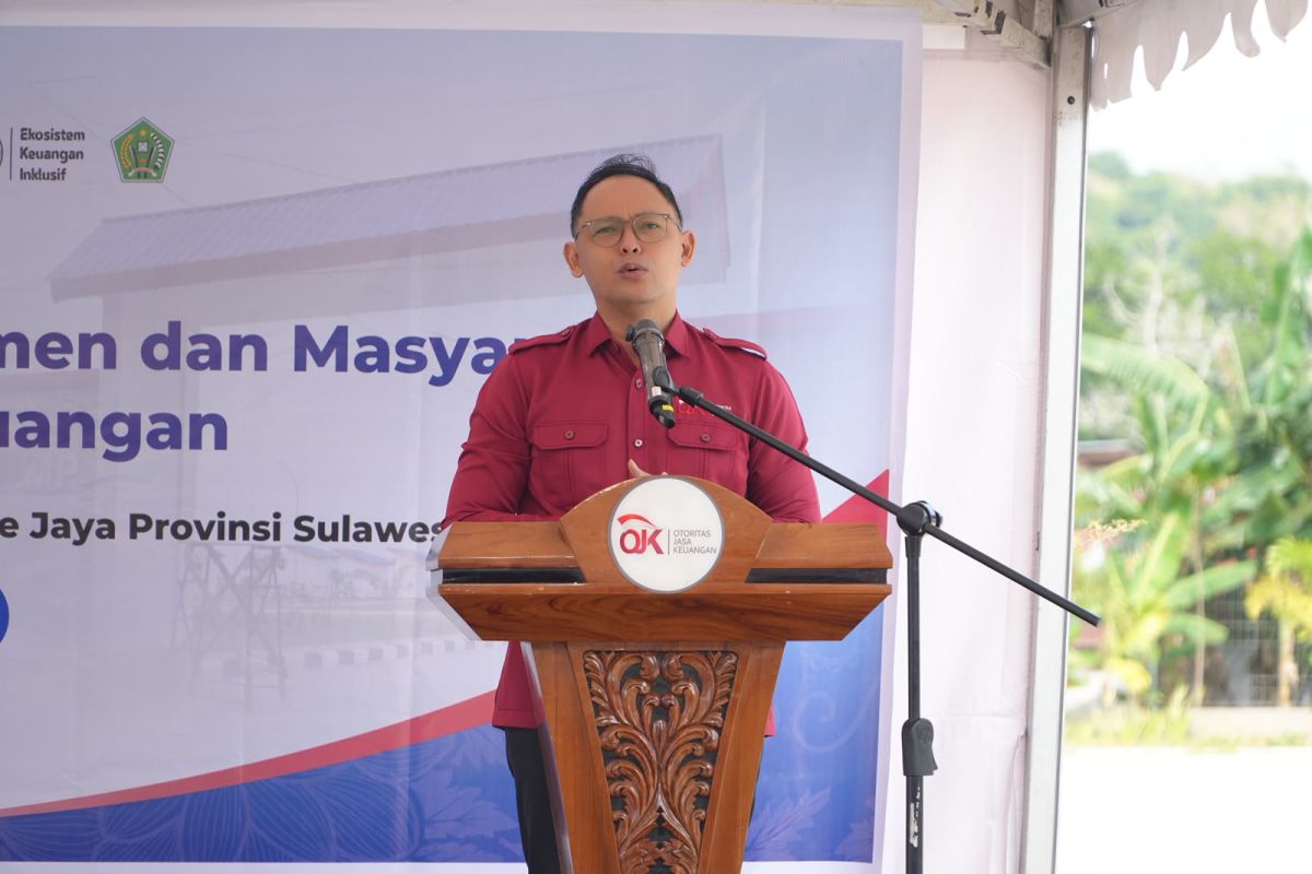OJK Sultra Edukasi Puluhan Nelayan di Kampung Nelayan Merah Putih Konawe agar Tak Terjerat Pinjol Ilegal dan Investasi Bodong