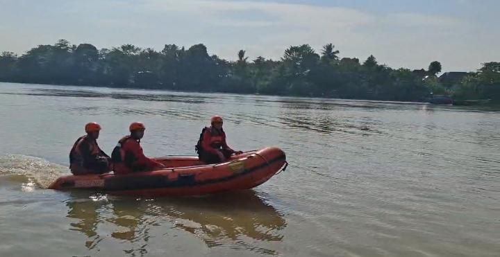 Hari Kedua Pencarian, Tim SAR Sisir 10 Km Persegi Sungai Ogan Cari Wili yang Hilang Terseret Arus Saat Menyeberang