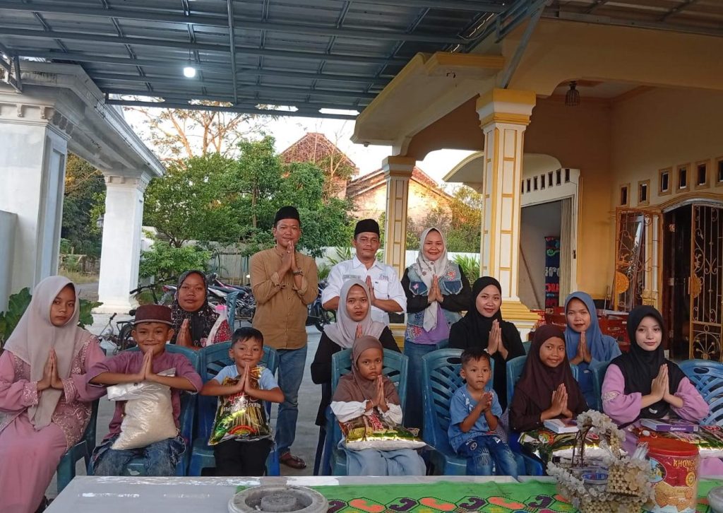 Jumat Berkah ke-99, SMSI Tulang Bawang Santuni 8 Anak Yatim dengan Sembako dan Uang Tunai