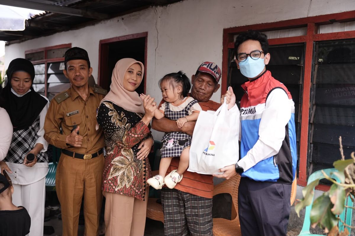 Pertamina Kilang Plaju Salurkan Paket Makanan Tambahan untuk 55 Balita dan 3 Ibu Hamil di Banyuasin